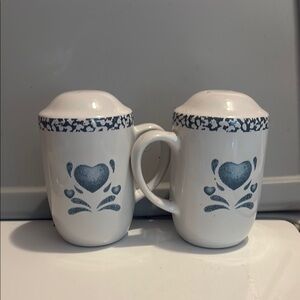 CORELLE JAY IMPORTS BLUE SPONGE HEARTS SALT & PEPPER SHAKERS 4” TALL VINTAGE EUC
